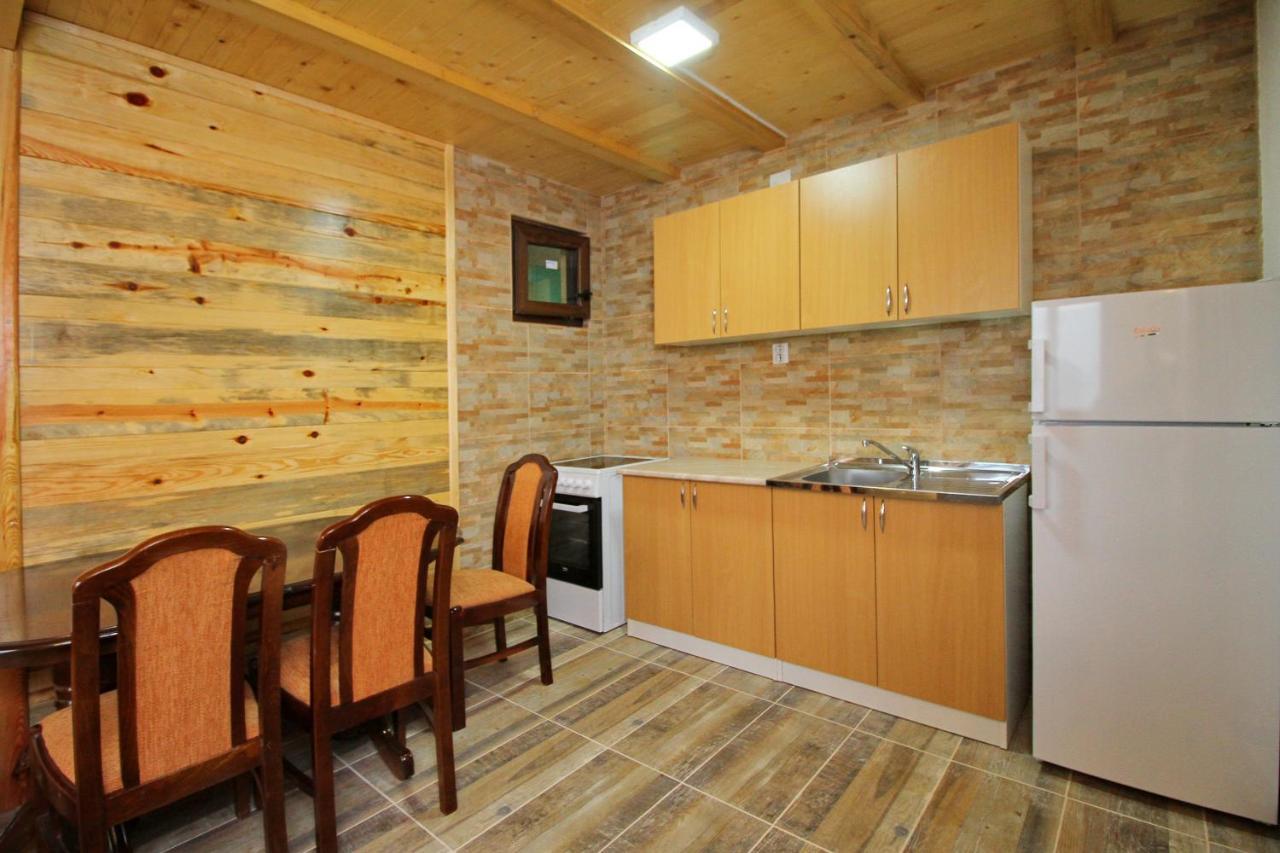 Tara Lake Apartments Jevtici Ngoại thất bức ảnh