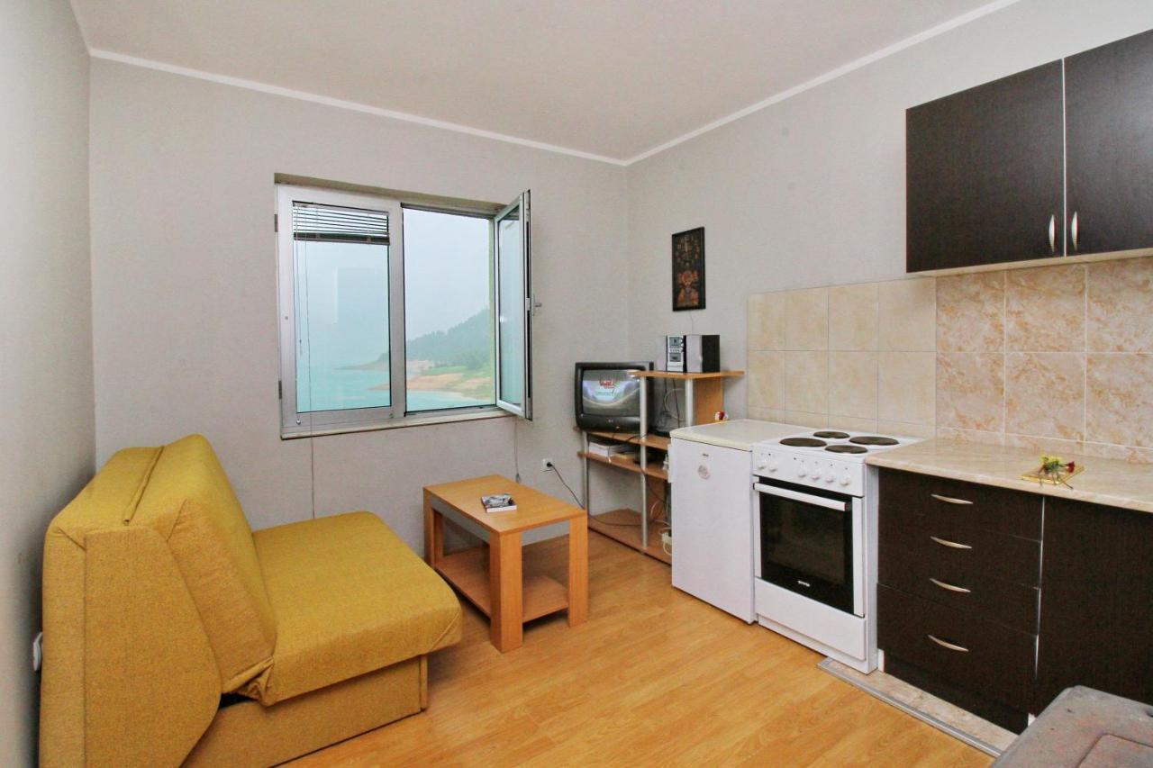 Tara Lake Apartments Jevtici Ngoại thất bức ảnh